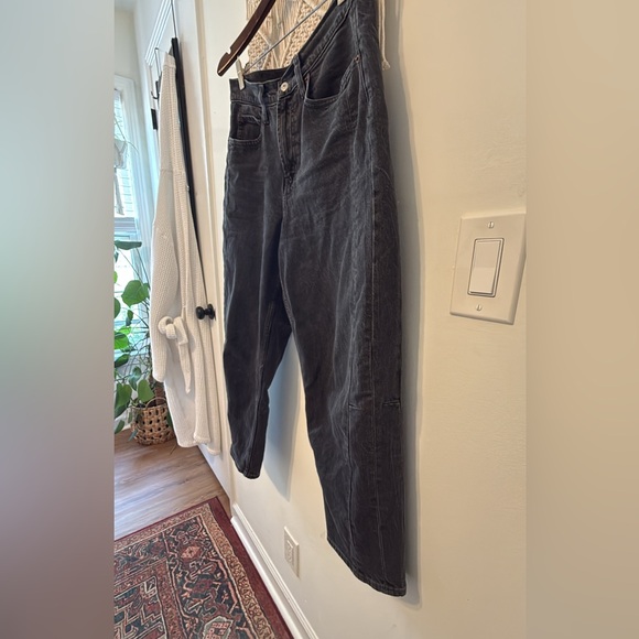 Old Navy Charcoal/Black Barrel Jeans - Picture 8 of 11